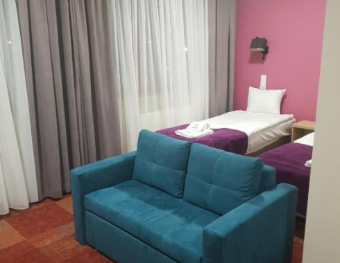 Pokój Dwuosobowy typu Deluxe (2 osoby dorosłe + 2 dzieci) Salon 2