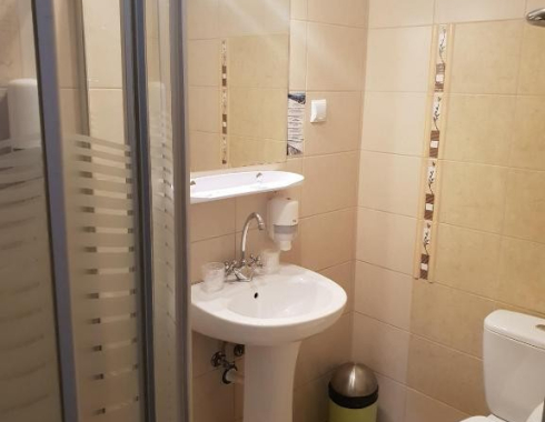 Pokój rodzinny (2 osoby + do 3 dzieci) łazienka