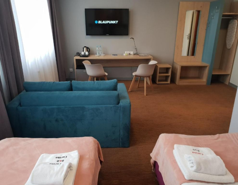 Pokój rodzinny (2 osoby + do 3 dzieci) salon